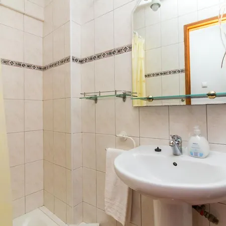Vintage 5-mins To The Apartamento Quarteira